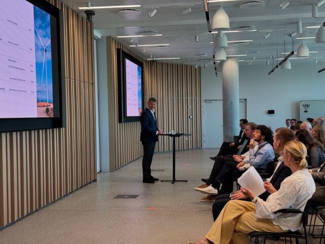 Town hall streaming with CISC 🎥📡

Do you want to broadcast your town halls? We can livestream it without friction ✅🦩

Whether you want to stream it to town halls, Microsoft Teams or on your intranet, we have the expertise to support your company event 🧑🏻‍💻👩🏽‍💻

#makelivebetter